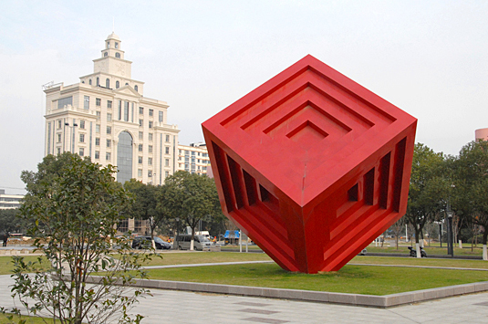 安裝城市雕塑時，需遵循嚴格的施工步驟