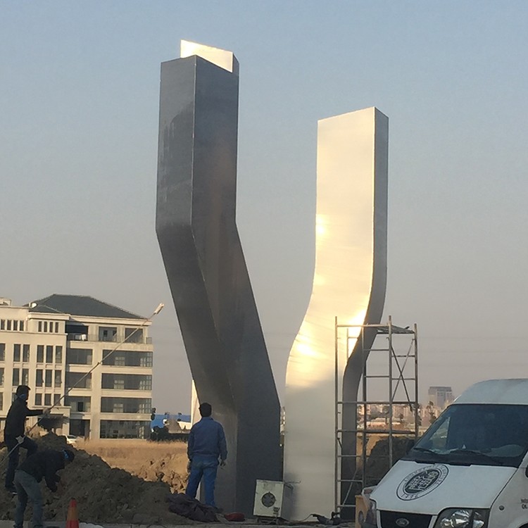 怎么有效防止玻璃鋼雕塑老化褪色？