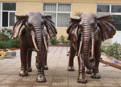 鑄銅雕塑的稀有性對價值有何影響?